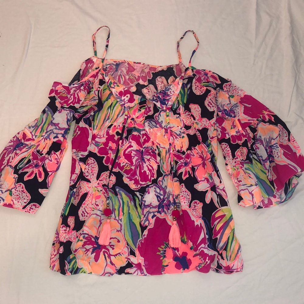 Lilly Cutout Shoulder Top